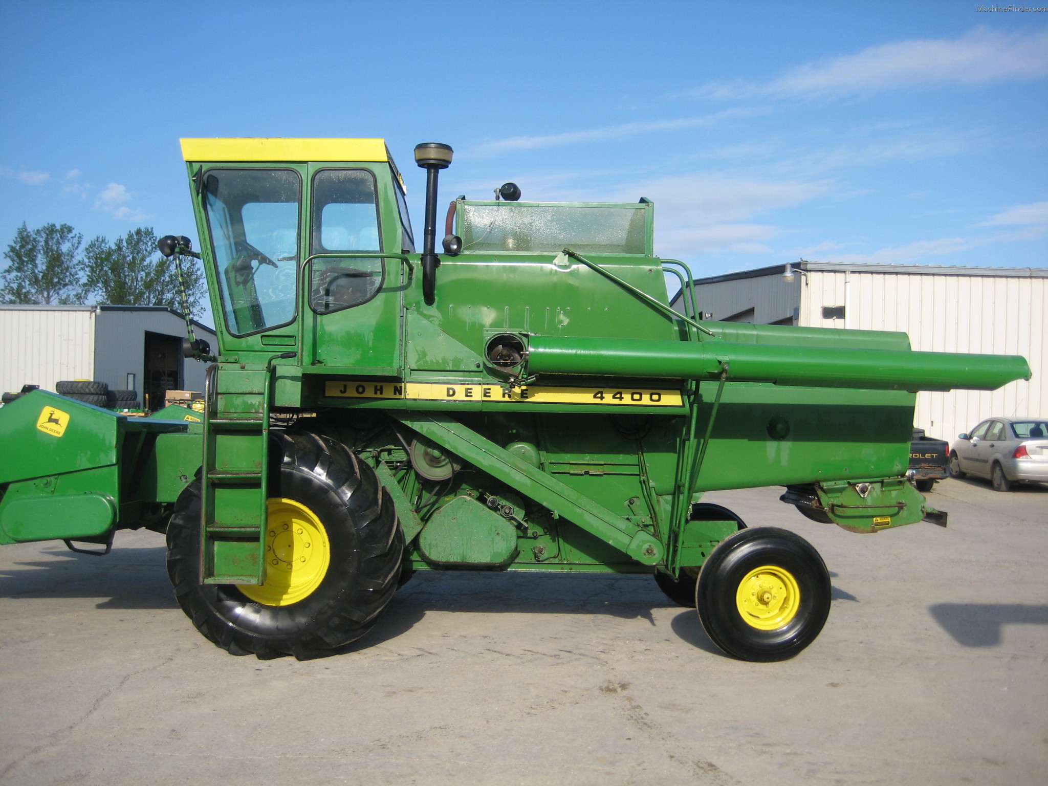 John Deere 4400 Combine | John Deere Combines: John Deere Combines ...